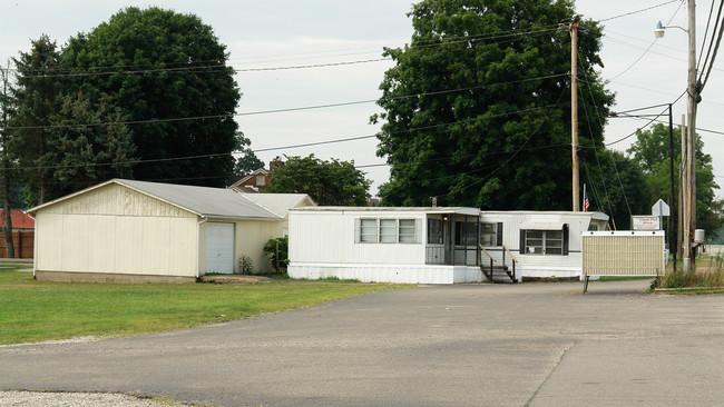 3011 Jackson Ave in Point Pleasant, WV - Building Photo - Building Photo