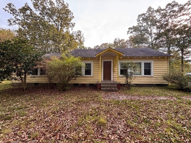 property at 220 N Avery Rd NW