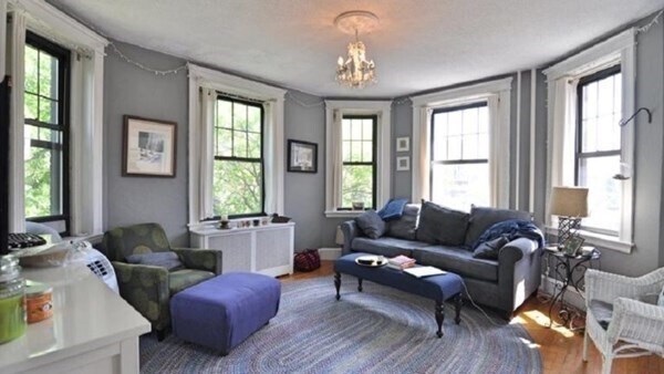 122 Riverway-Unit -14 in Boston, MA - Foto de edificio - Building Photo