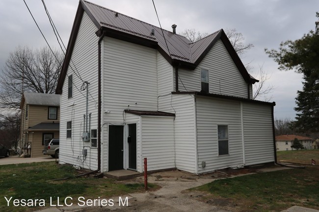 1409 Jefferson St in Burlington, IA - Building Photo - Building Photo