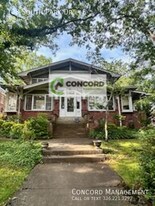 108 S Park Dr in Greensboro, NC - Building Photo