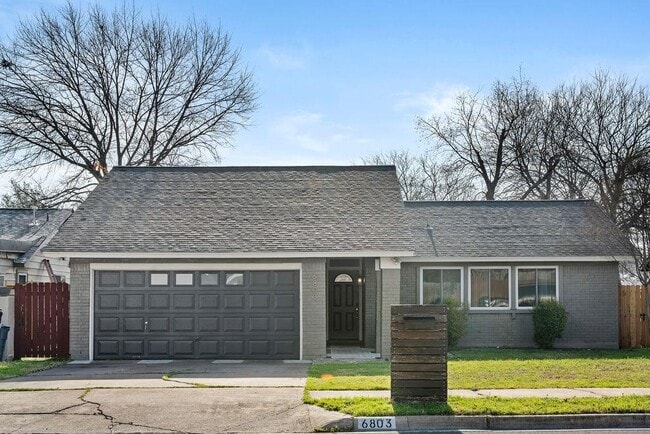 6803 Castlekeep Way in Austin, TX - Building Photo - Building Photo