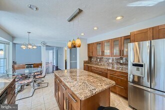 8 Sapphire Hill Ct in Baltimore, MD - Building Photo - Building Photo