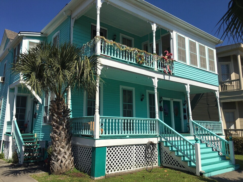 1528 Church St in Galveston, TX - Building Photo