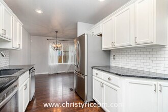 26143 242nd Ct SE in Maple Valley, WA - Building Photo - Building Photo