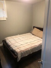 30 Royal West Dr in Brampton, ON - Building Photo - Building Photo