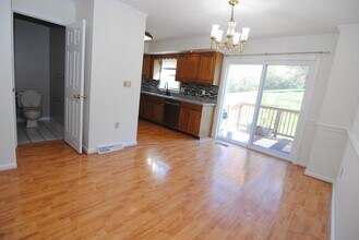 37 Cadogan Way in Nashua, NH - Building Photo - Building Photo