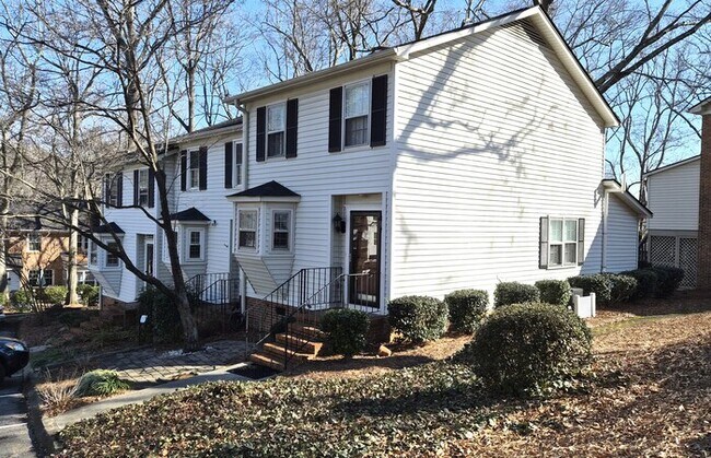 900 N Main St in Greenville, SC - Building Photo - Building Photo