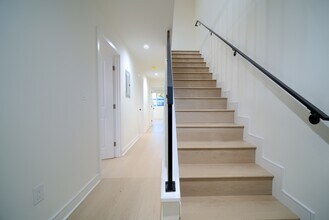 8414 S McKinley Pl in Los Angeles, CA - Building Photo - Building Photo