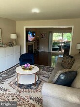 1727 Pebble Beach Dr in Vienna, VA - Building Photo - Building Photo