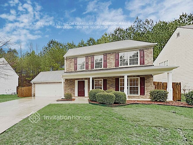 property at 690 Castlebrooke Dr SE