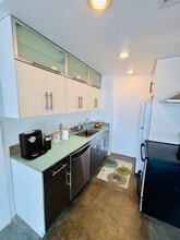10501 Wilshire Blvd, Unit 2304 in Los Angeles, CA - Building Photo - Building Photo