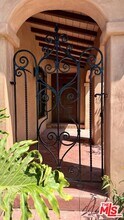 4242 6th Ave in Los Angeles, CA - Building Photo - Building Photo