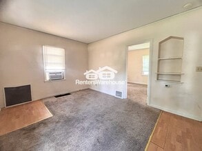 3820 Lincoln Pl Dr in Des Moines, IA - Building Photo - Building Photo