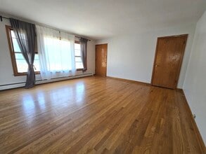 6549 N Natoma Ave in Chicago, IL - Building Photo - Building Photo
