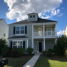 8 Timber Crest Ct in Savannah, GA - Building Photo - Building Photo