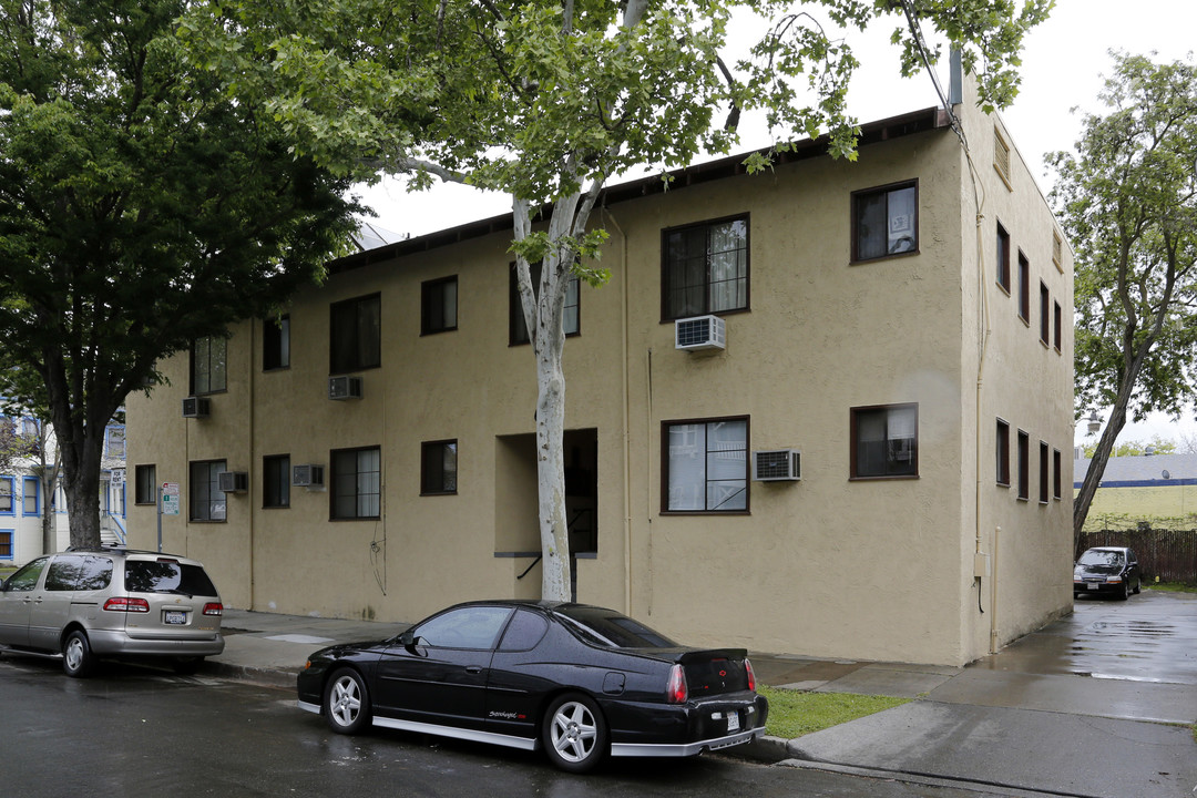 603 11th St in Sacramento, CA - Foto de edificio