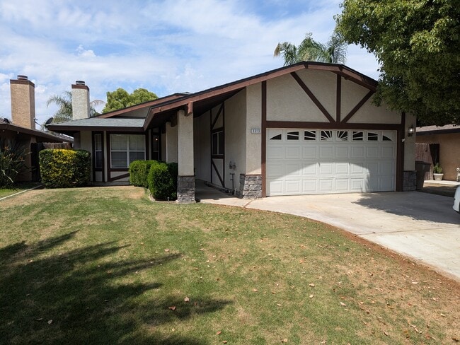 property at 3513 El Hogar Ct