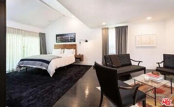 9684 Wendover Dr in Beverly Hills, CA - Building Photo - Building Photo