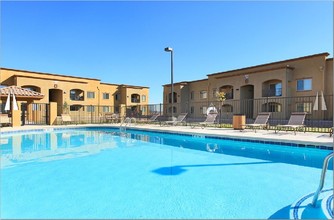 Raintree Apartments in Clovis, NM - Building Photo - Building Photo