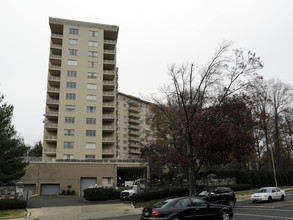 The Colonnade in Washington, DC - Building Photo - Building Photo