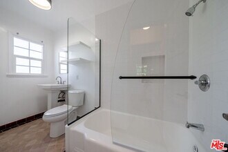 823 Highland Ave in Glendale, CA - Building Photo - Building Photo