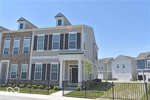 874 Kinzer Ave in Carmel, IN - Building Photo