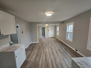 2330 W 30th St in Cleveland, OH - Building Photo - Building Photo