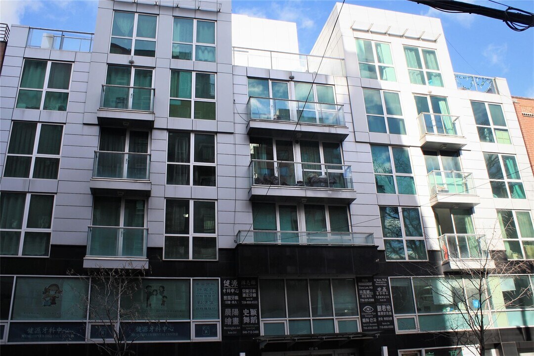 132-15 41st Ave in New York, NY - Building Photo