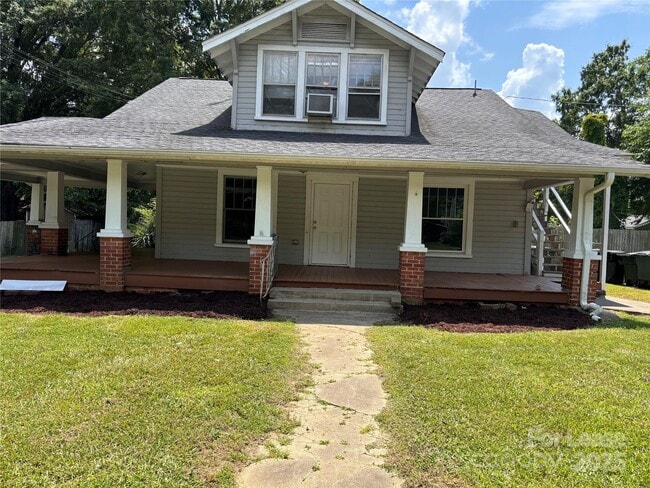 property at 514 Everette St