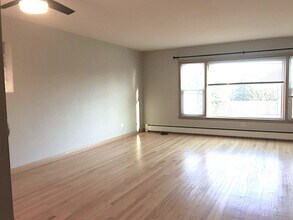 6408 W Raven St in Chicago, IL - Building Photo - Building Photo