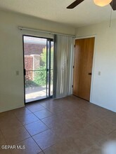 7465 Stoney Hill Dr in El Paso, TX - Building Photo - Building Photo