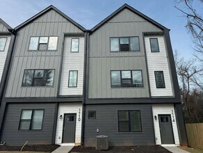 1110 Ivan Dr in Charlotte, NC - Building Photo - Building Photo