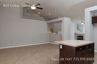 849 Coral Cottage Dr in Henderson, NV - Building Photo - Building Photo
