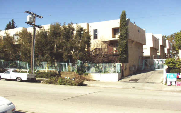 Laveta Terrace in Los Angeles, CA - Building Photo