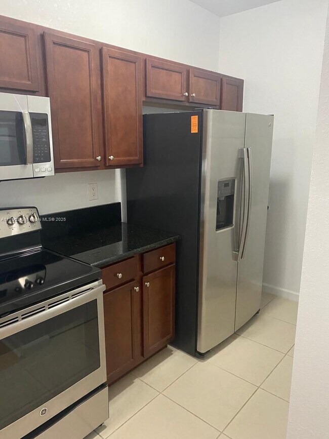 17165 SW 92nd St in Miami, FL - Building Photo - Building Photo