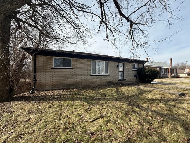 4052 Burton St in Inkster, MI - Building Photo - Building Photo