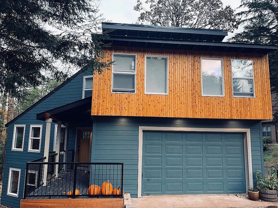 2243-MHH2243 Joplin Ct S in Salem, OR - Building Photo