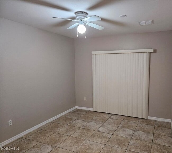 1111 Estate St E in Lehigh Acres, FL - Building Photo - Building Photo