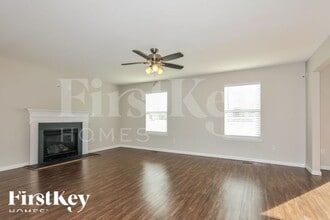 120 Champions Ln, Unit Unit 2 in Wentzville, MO - Foto de edificio - Building Photo