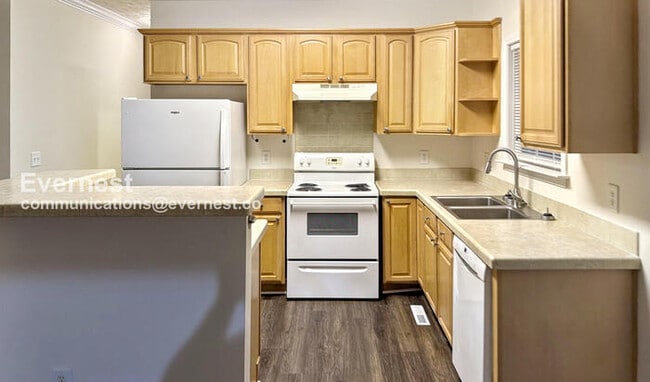 1805 S Mayflower Dr in Charleston, SC - Building Photo - Building Photo