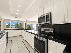 23324 Park Sorrento in Calabasas, CA - Building Photo - Building Photo