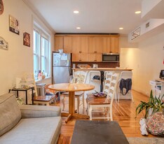 61 Thatcher St in Brookline, MA - Building Photo