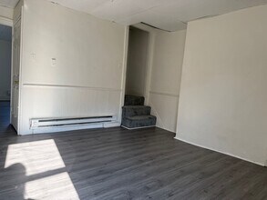 919-921 Robinson St in Mckees Rocks, PA - Building Photo - Building Photo