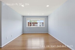 10 Halley Pl SE in Washington, DC - Building Photo