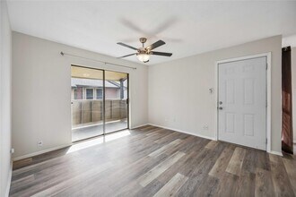 15534 Zabolio Dr in Webster, TX - Building Photo - Building Photo