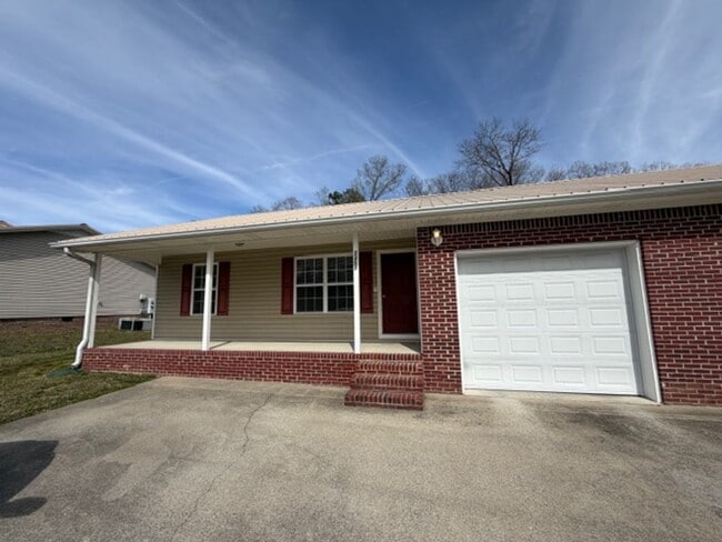 2451 Peach Orchard Hill Rd NE in Cleveland, TN - Building Photo - Building Photo