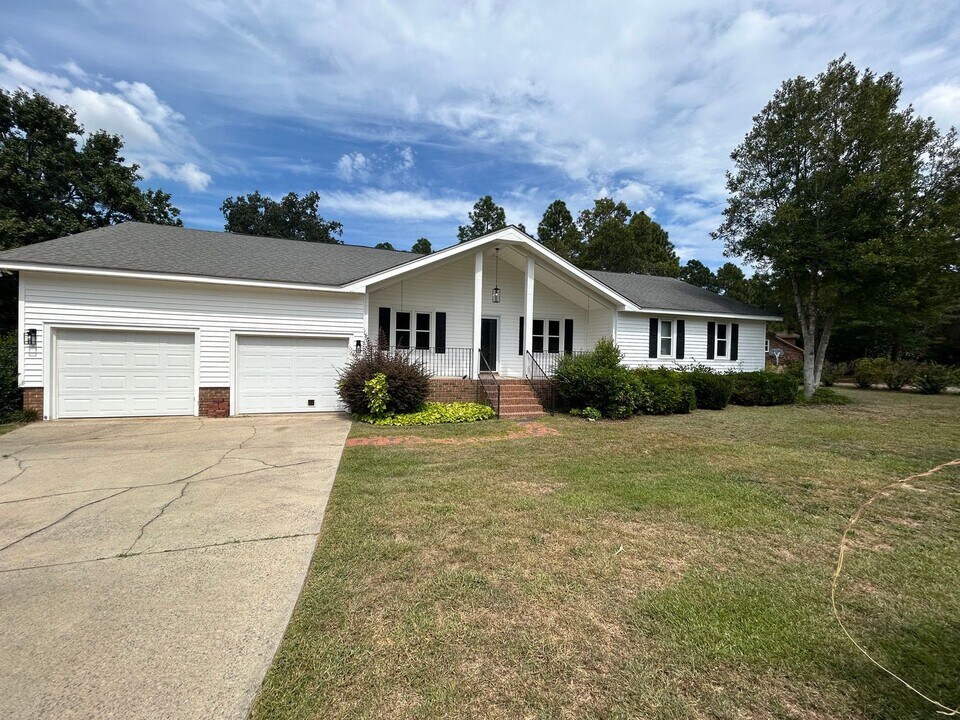 800 Valhalla Dr in Columbia, SC - Building Photo