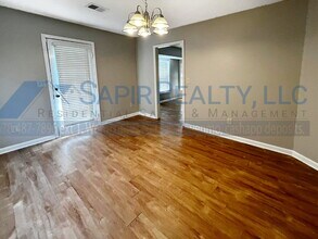 1605 Silver Petal Way in Atlanta, GA - Building Photo - Building Photo