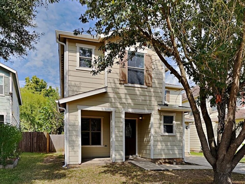 2938 Paddock Brook Ln in Houston, TX - Building Photo